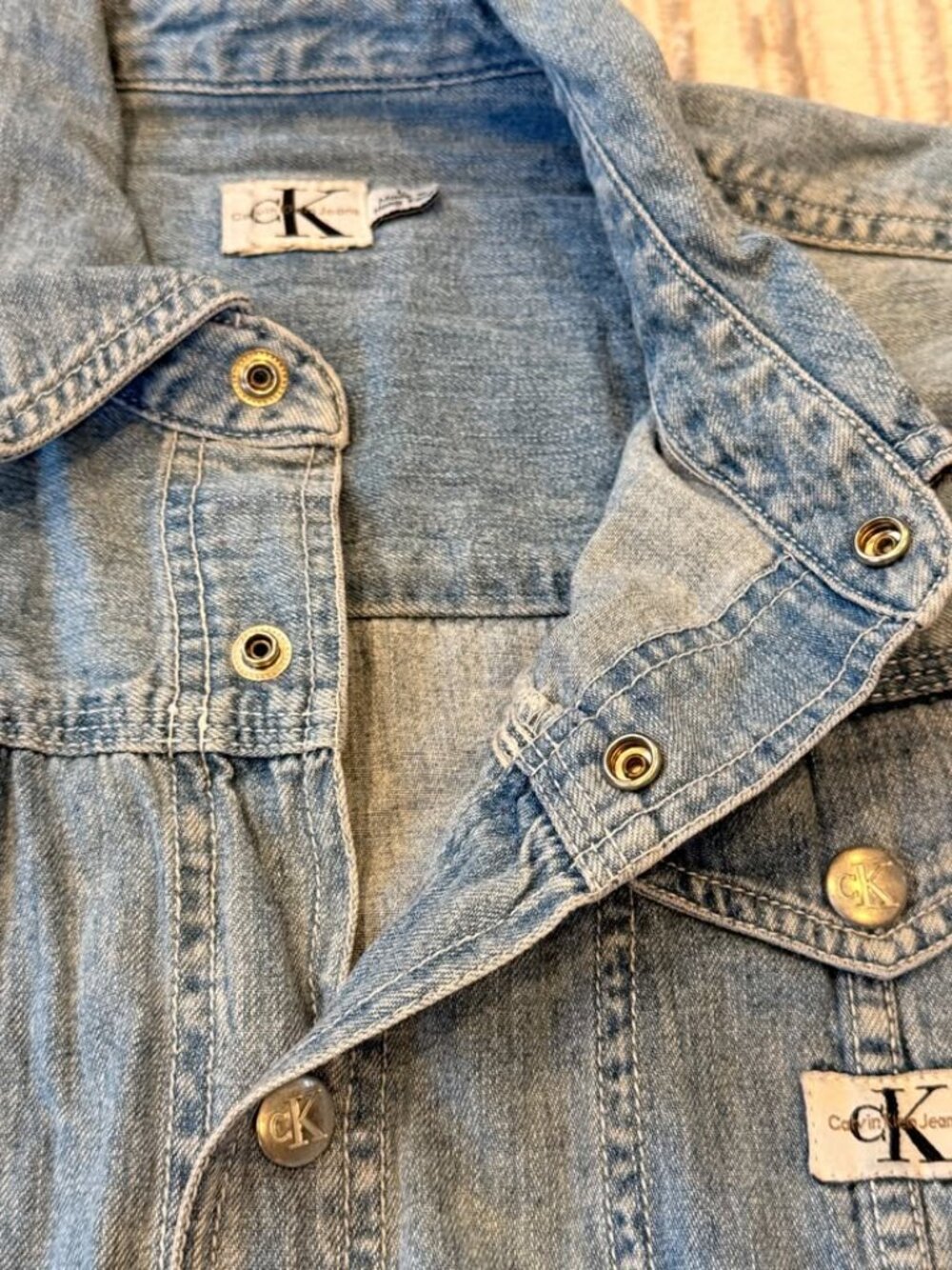 Calvin Klein Jeans women's large blue snap button down denim shirt - Picture 4 of 7